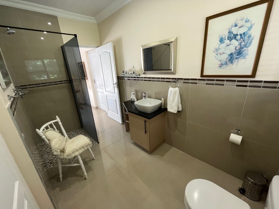 3 Bedroom Property for Sale in Outeniqua Strand Western Cape
